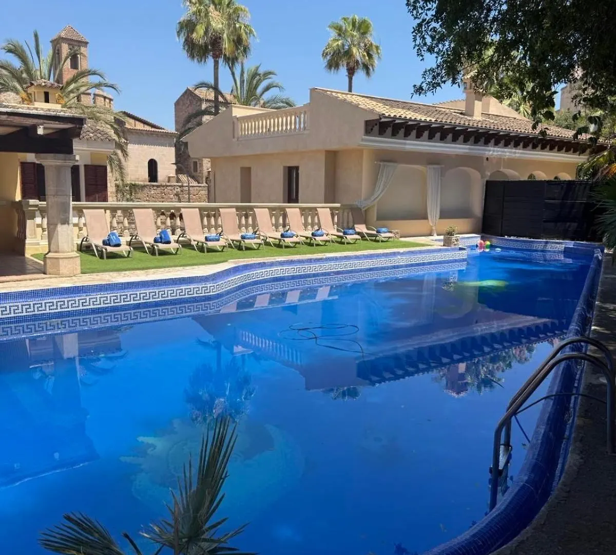 Villa With Private Pool -Palma Ambassador Center Etv14825 contacts